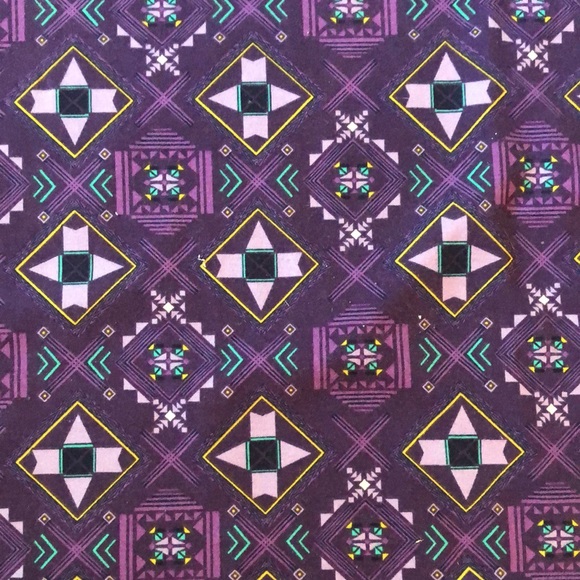 LuLaRoe Randy baseball tee. Size Large - Picture 2 of 6